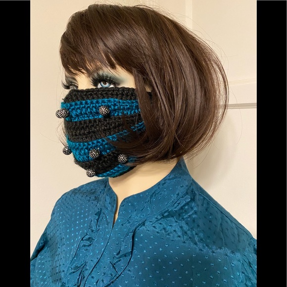 Decorative Hand-knitted Face Mask - Picture 3 of 11